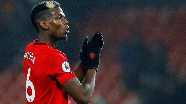 Que presente! Pogba manda camisa autografada do United para Nickollas Grecco