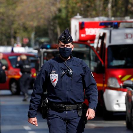 25.set.2020 - Ataque a faca deixou feridos perto da antiga sede do Charlie Hebdo, em Paris  - Gonzalo Fuentes/Reuters