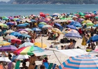 Praias do Rio registram aglomeração em domingo de muito calor - DANIEL RESENDE/FUTURA PRESS/ESTADÃO CONTEÚDO