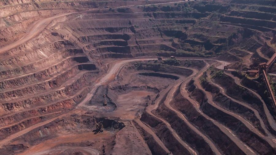 Segundo pesquisa da OCDE, os prejuízos da mineração ao meio ambiente devem ao menos dobrar até 2060, sobretudo por causa da maior demanda dos materiais - Danilo Verpa/Folhapress