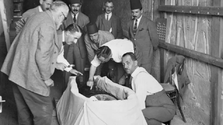 Exhibit at Oxford University Bodleian Library Celebrates 100th Anniversary of Discovery - HARRY BURTON/GRIFFITH INSTITUTE, OXFORD UNIVERSITY