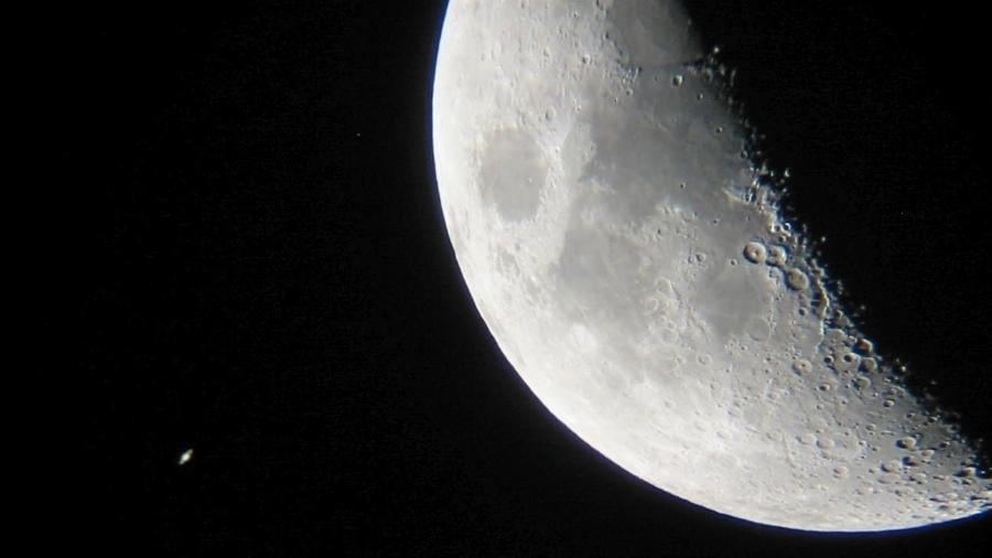 Conjunção entre a Lua e Saturno, registrada no início do ano - Cédric Allier/Flickr