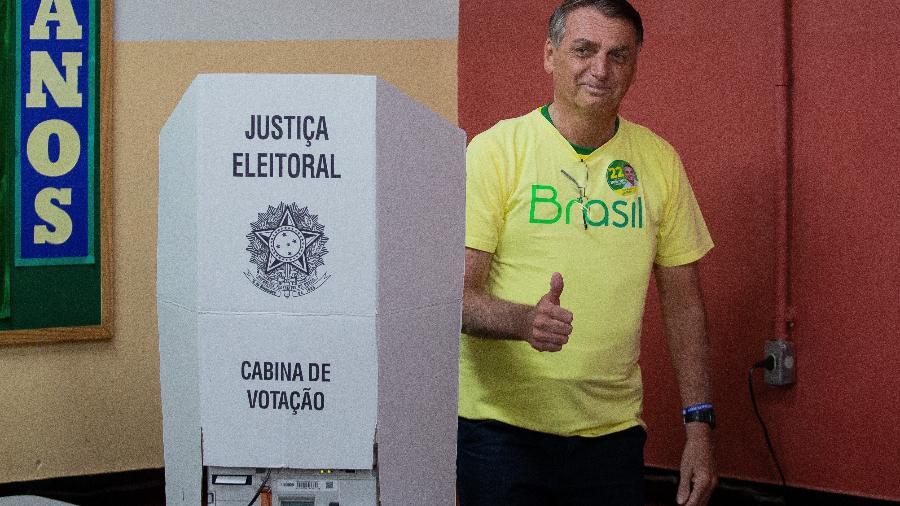 30.out.2022 - Jair Bolsonaro vota no Rio de Janeiro no segundo turno da eleição presidencial - Eduardo Anizelli/Folhapress