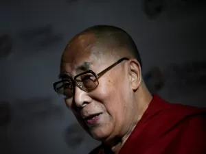 China diz que Dalai Lama deve 'corrigir completamente' suas opiniões políticas