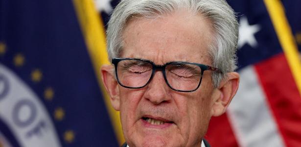 Serviços recuam, investigação contra chefe do Fed; o mercado nesta terça