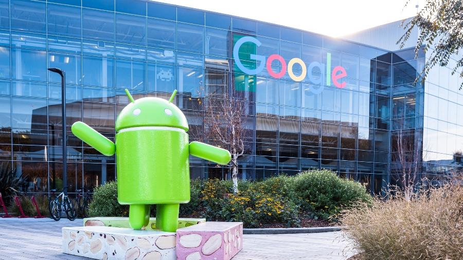 Boneco que representa o sistema operacional Android na sede do Google, na Califórnia - Getty Images