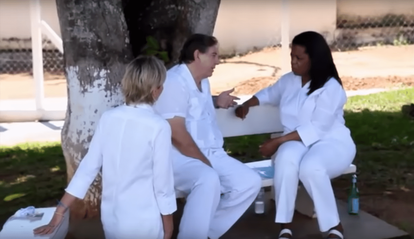 Oprah Winfrey visitou João de Deus em Abadiânia em 2013 para seu programa - Oprah Winfrey Show/Reprodução