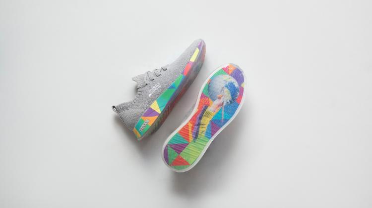 Tênis da Yuool em parceria com o artista urbano Eduardo Kobra