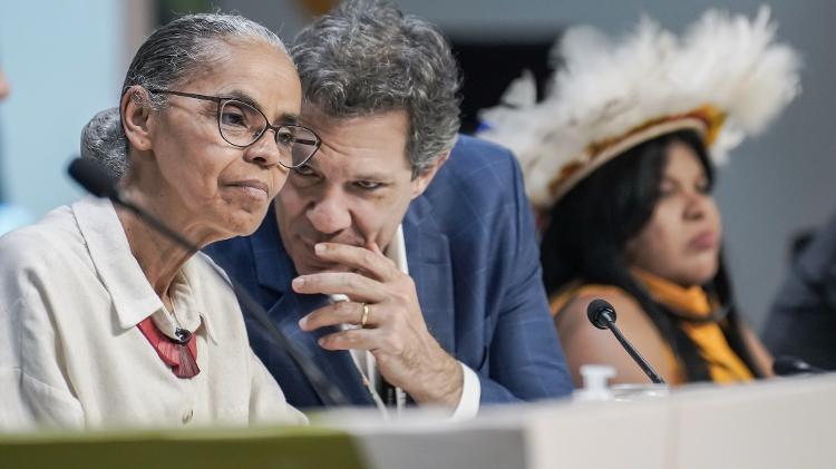 Petistas tentam convencer a ministra Marina Silva (Rede) a retornar ao partido de olho na disputa ao Senado Petistas tentam convencer a ministra Marina Silva (Rede) a retornar ao partido de olho na disputa ao Senado