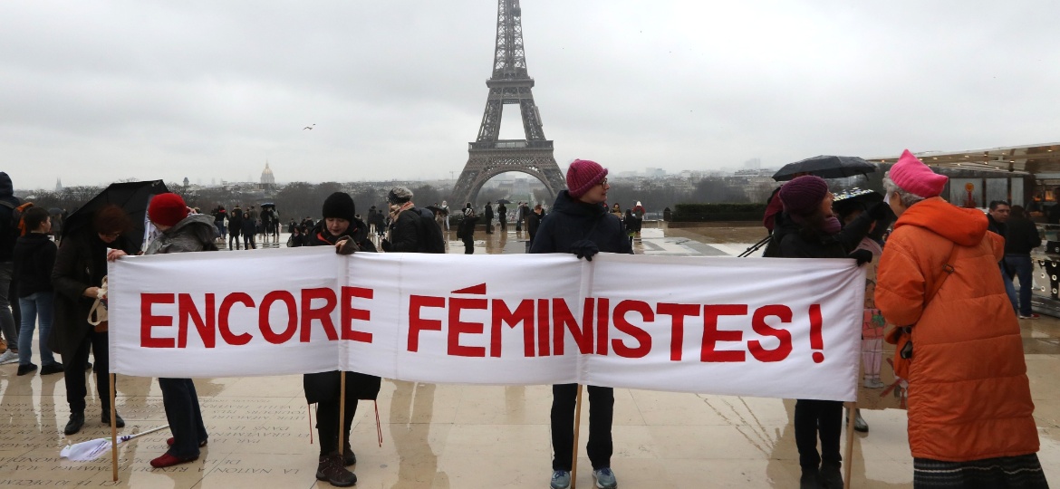 Mulheres protestam por direitos em Paris - Jacques Demarthon/AFP