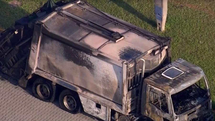 Caminhão pegou fogo na rodovia Ayrton Senna - Reprodução/TV Globo