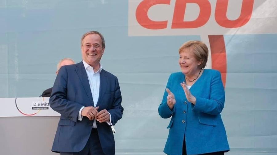 Angela Merkel e o candidato a primeiro-ministro Armin Laschet  durante comício - Reprodução/ Facebook