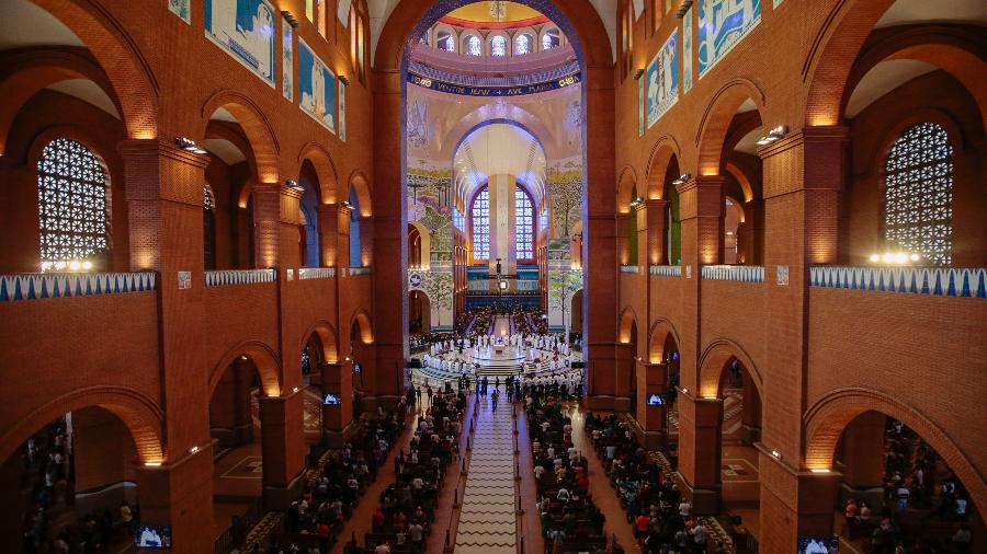 Basílica de Nossa Senhora Aparecida recebe fiéis para celebrações - Suamy Beydoun/Agi/Estadão Conteúdo