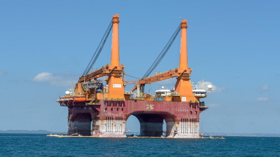 Extração de petróleo - fotoember/Getty Images