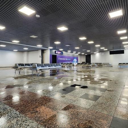 Primeiro piso do Salgado Filho tinha sido totalmente tomado pela água - Divulgação/Fraport