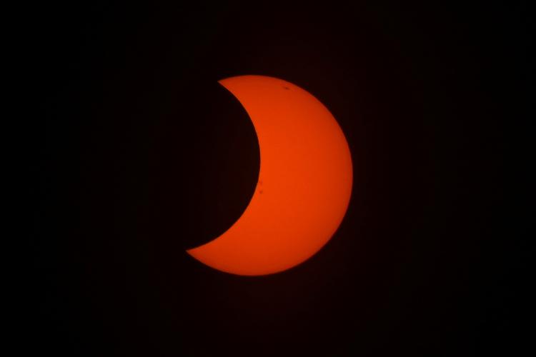 Imagem do eclipse visto de Montevidéu, no Uruguai