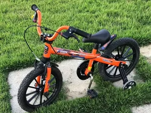 Procurando uma bike infantil? Modelo com aro 16 sai por menos de R$ 580