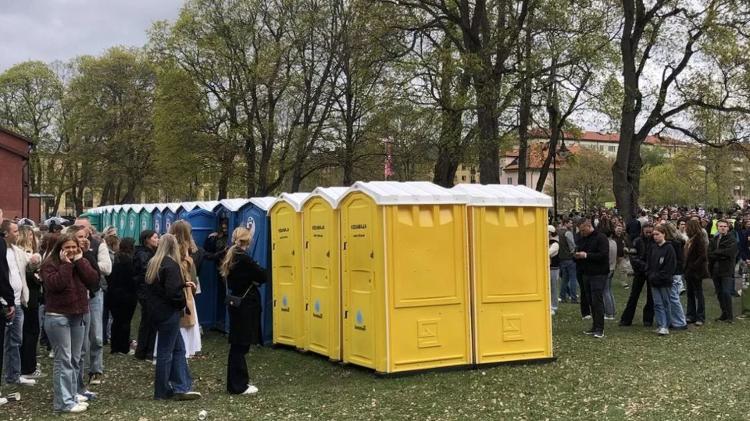 Banheiro químico instalado pela Sanitation360 coleta urina durante festival para ser transformada em fertilizante Banheiro químico instalado pela Sanitation360 coleta urina durante festival para ser transformada em fertilizante