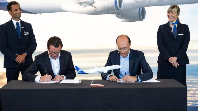 Acordo entre Embraer e SAS prevê a venda de 45 jatos E195-E2, avaliados em R$ 21,8 bi, com entregas a partir de 2027 Acordo entre Embraer e SAS prevê a venda de 45 jatos E195-E2, avaliados em R$ 21,8 bi, com entregas a partir de 2027