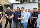 Flávio e Tarcísio săo recebidos com aplausos e festa em feira do agro em SP
