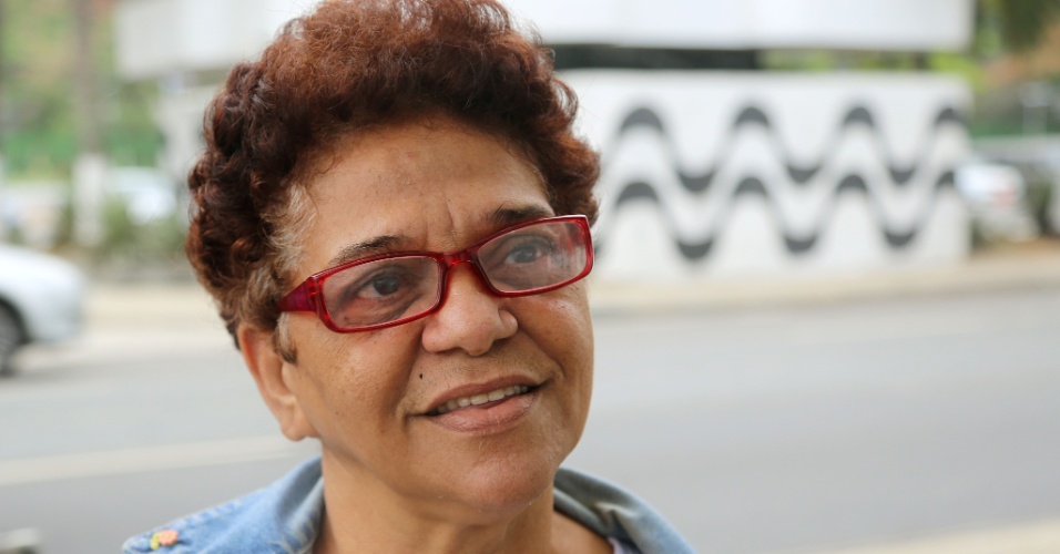 24.set.2015 - Teresinha Silva Soares, 60, afirmou que não tem mais coragem de ir à praia nos fins de semana. 