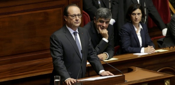 François Hollande, presidente da França, usou mais de dez vezes a palavra "guerra" durante discurso ao Parlamento
