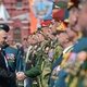El presidente ruso, Vladimir Putin, saluda a los soldados durante el Desfile del Día de la Victoria de 2018 en Moscú.  El evento con imágenes y símbolos soviéticos marca el aniversario de la victoria de la Unión Soviética sobre la Alemania nazi en la Segunda Guerra Mundial - Alexei Druzhinin / Sputnik / AFP