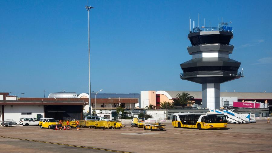 Incidente aconteceu no aeroporto de Faro, em Portugal; passegeira tinha sintomas da covid-19 - Geography Photos/Universal Images Group via Getty Images