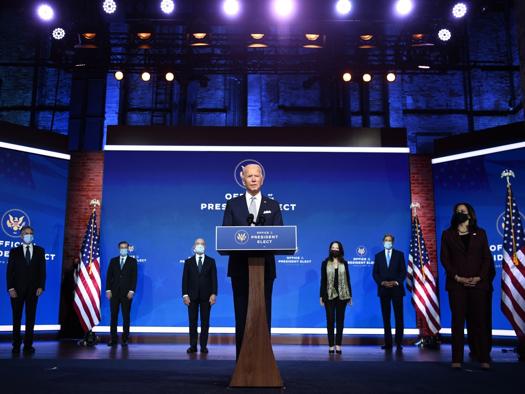 Vacinação, máscaras e volta às aulas: Biden estabelece principais metas nos EUA