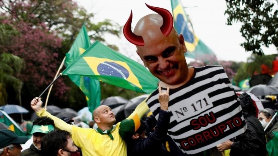Ministro Alexandre de Moraes foi alvo de manifestações bolsonaristas, como esta em Porto Alegre - REUTERS
