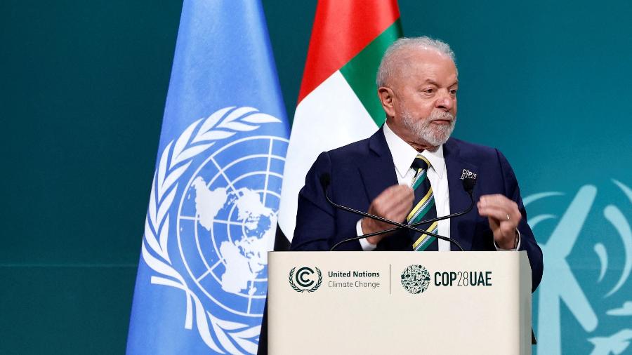 Lula em discurso na cúpula da COP28, em Dubai - Thaier Al Sudani - 01.dez.2023/Reuters