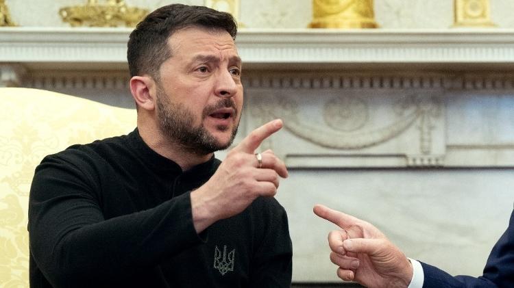 28.fev.2025 - Zelensky aponta o dedo para Trump 28.fev.2025 - Zelensky aponta o dedo para Trump