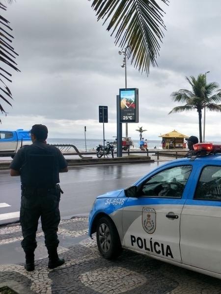 Policial militar vigia orla da praia no Rio de Janeiro - PMERJ / Divulgação