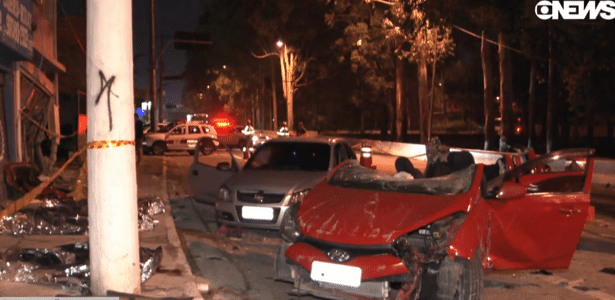 São Paulo | Carro bate em muro e quatro pessoas morrem na zona leste