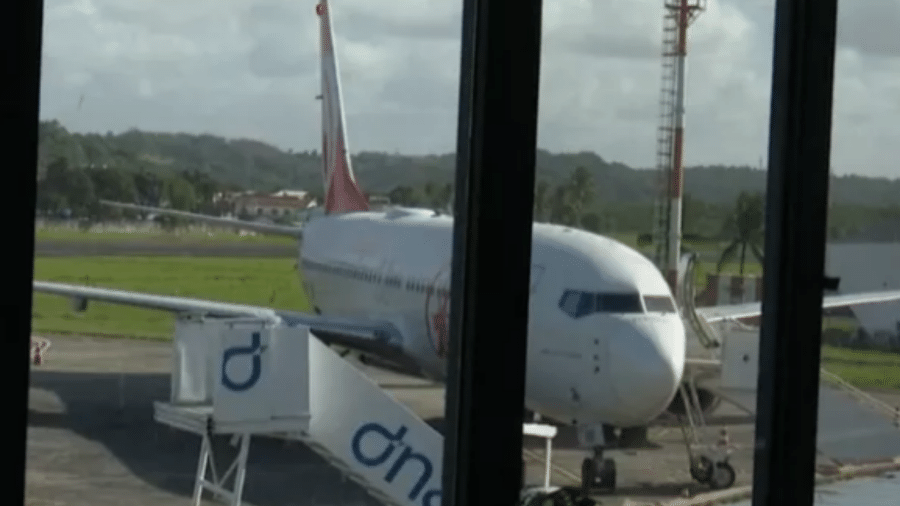 Avião da Gol colidiu com aeronave da Azul enquanto taxiava na pista de Ilhéus - Reprodução/TV Bahia