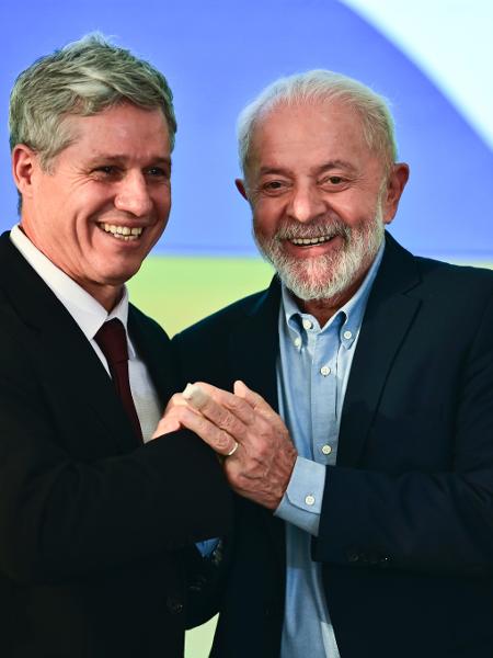 O presidente Lula e o ministro Paulo Teixeira (Desenvolvimento Agrário)