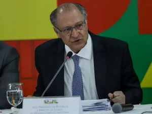 Governo está propondo acordo com empresas de eletrodomésticos para descontos no RS, diz Alckmin