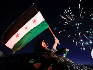 ONU pede eleições 'justas e livres' após saída de Assad: 'uma nova Síria'