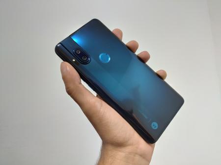 Mi 9T vs Moto One Hyper: qual o melhor celular com câmera pop-up - Olhar  Digital