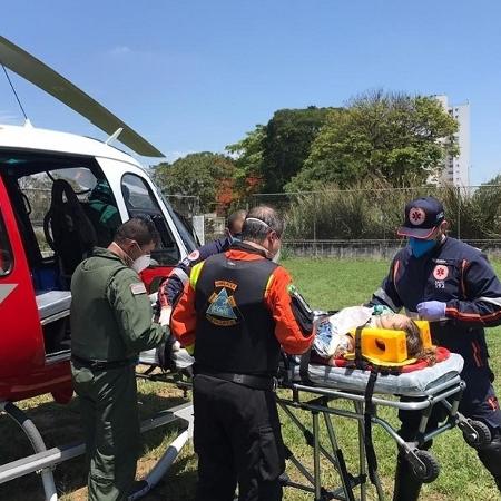 Bombeiros resgatam criança que caiu em poço de 12 metros de profundidade em Jacareí (SP) - Divulgação/SSP