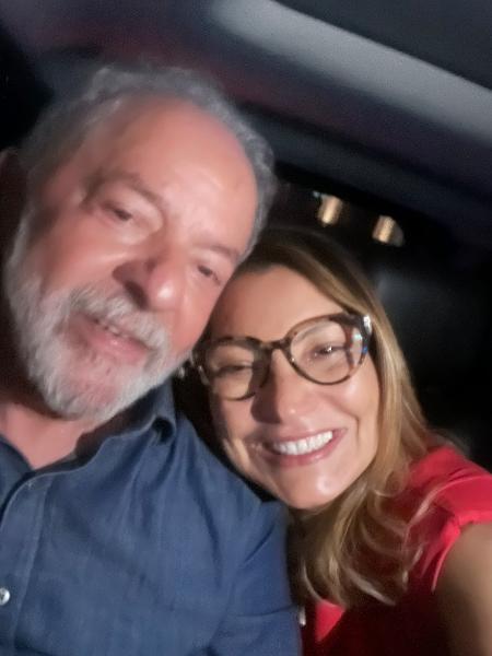 Janja e Lula no caminho para hotel, onde petista fará pronunciamento para imprensa - Reprodução/Redes sociais