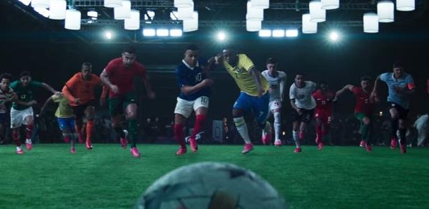 'Sem roteiro', Nike reúne time de estrelas em comercial de Copa