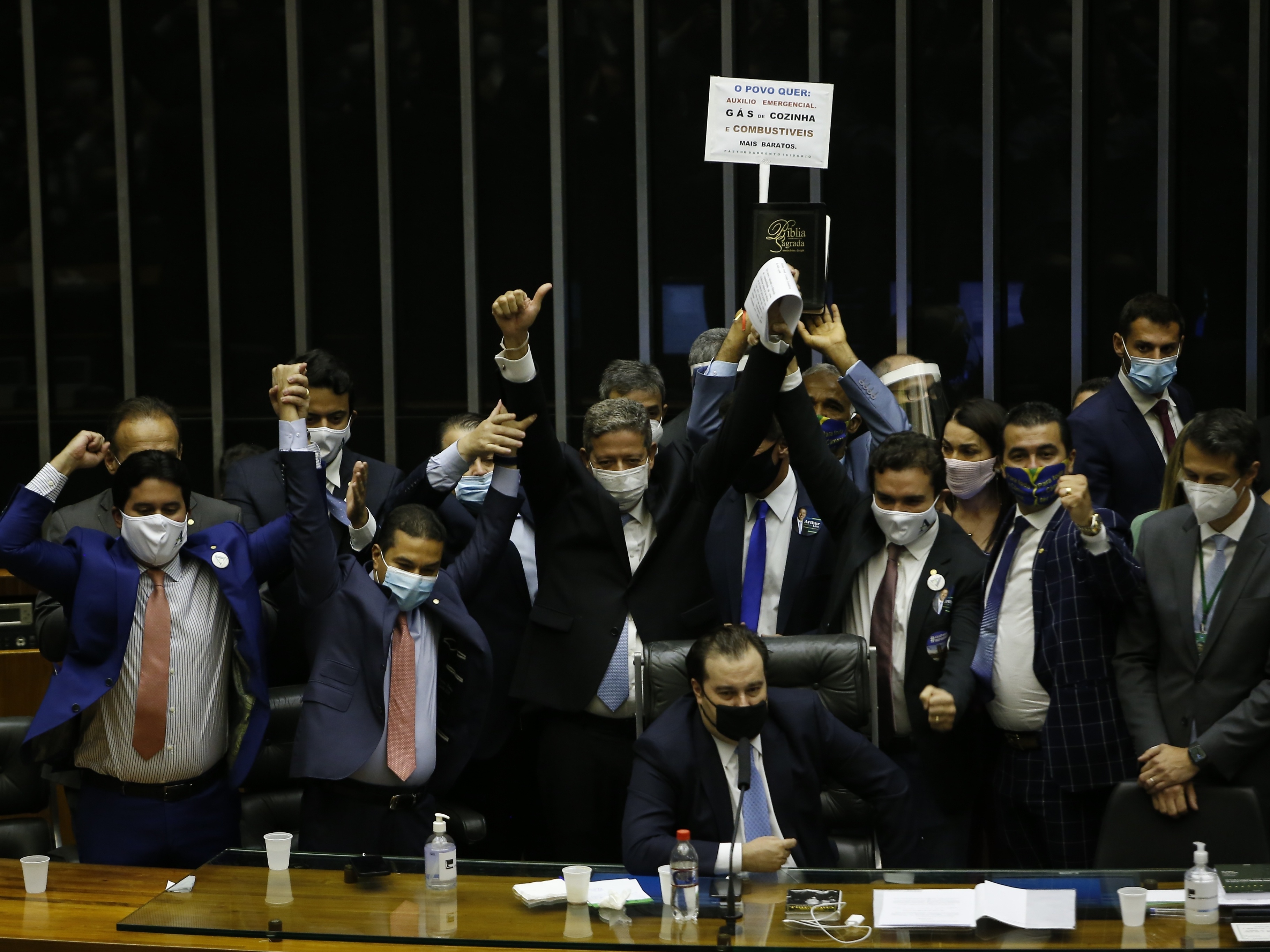 Horas após eleição de Lira, oposição anuncia na madrugada que irá ao STF