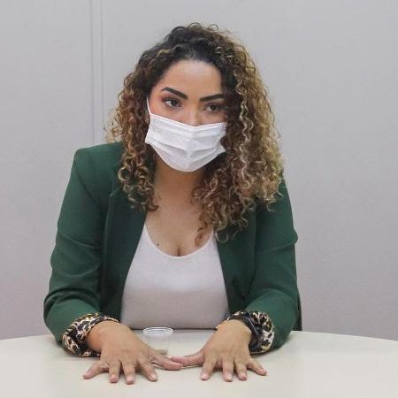 Logo após a aprovação, a prefeita Suéllen Rosim (Patriota) foi até a Câmara e sancionou o projeto, que contraria o Plano São Paulo de enfrentamento da pandemia - Reprodução/Instagram