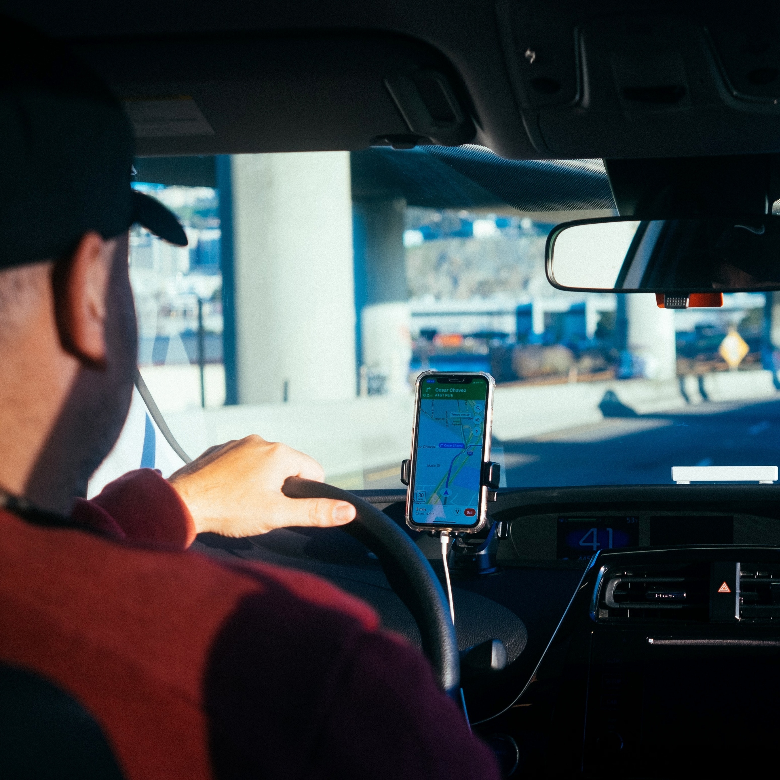 App concorrente da Uber oferece corridas em carros blindados