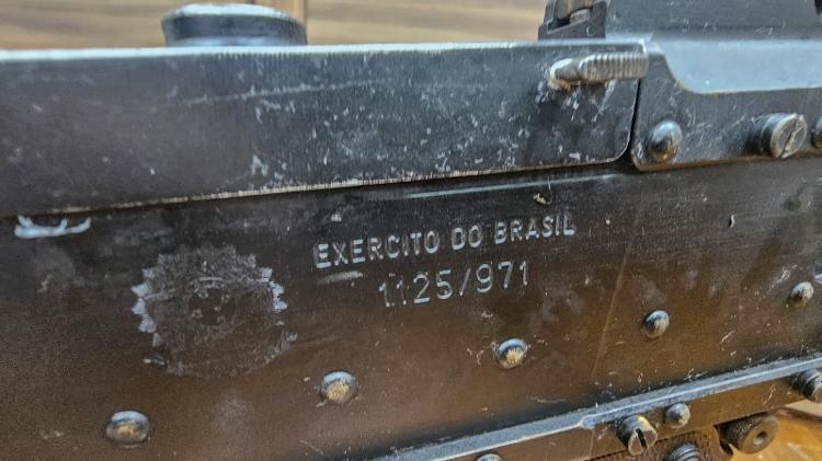 Armas furtadas do Exército que foram recuperadas pela Polícia Civil do Rio