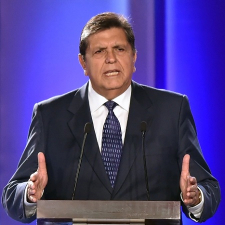 5.abr.2016 - O ex-presidente do Peru Alan García - Cris Bouroncle/AFP Photo