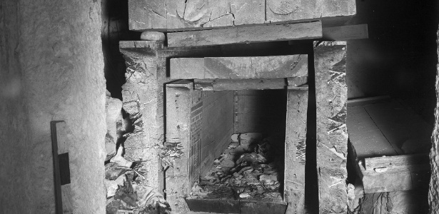 A parte interior da tumba como foi encontrada em 1915 - Museum of Fine Arts, Boston via The New York Times - Museum of Fine Arts, Boston via The New York Times