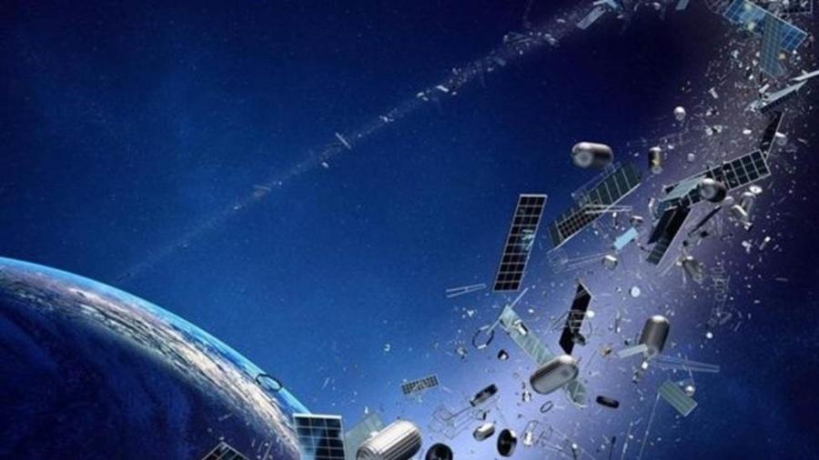 Lixo espacial, como os exemplos que aparecem nesta imagem, pode atingir e danificar veículos espaciais ativos - Getty Images