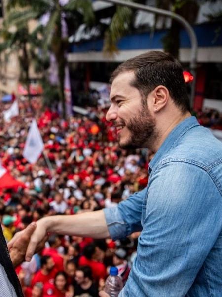 Presidente do PSOL, Juliano Medeiros participou de evento em que Lula discursou após ter sido solto - Reprodução - 9.nov.2019/Twitter/julianopsol50
